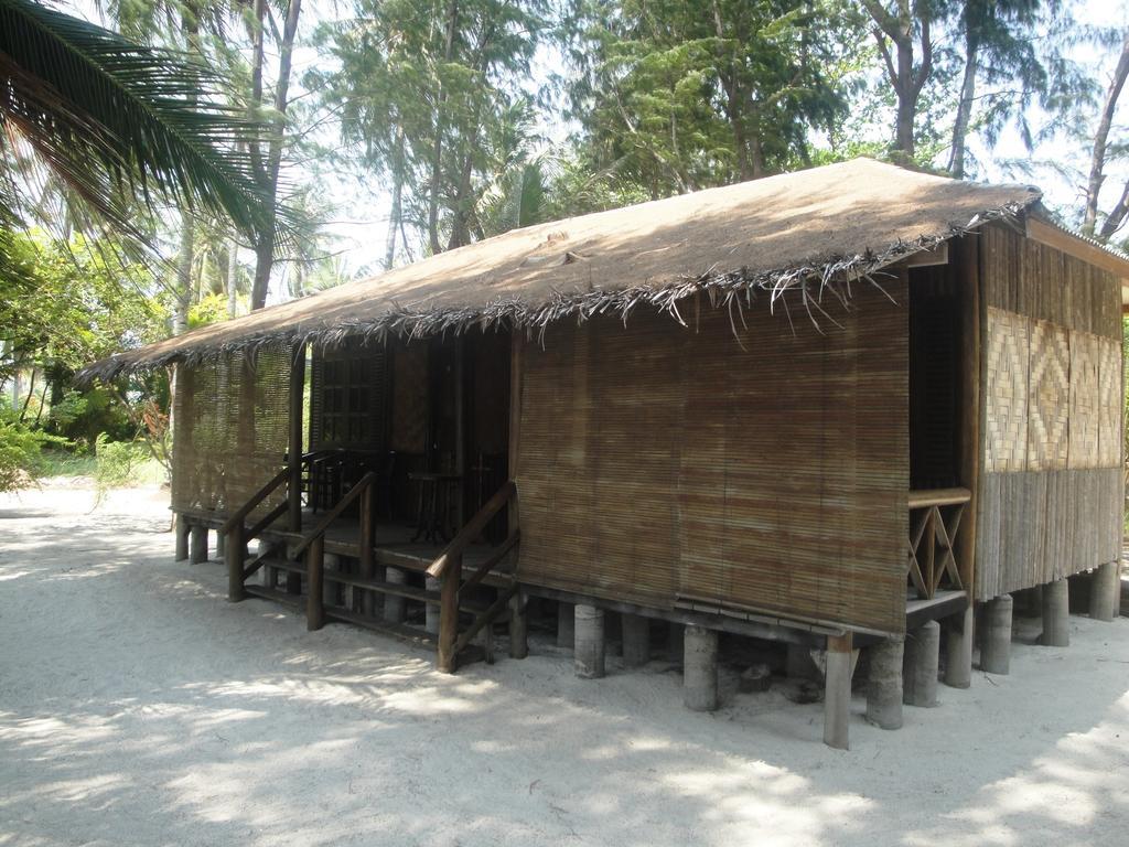 Menjangan Resort Karimunjawa Bilik gambar