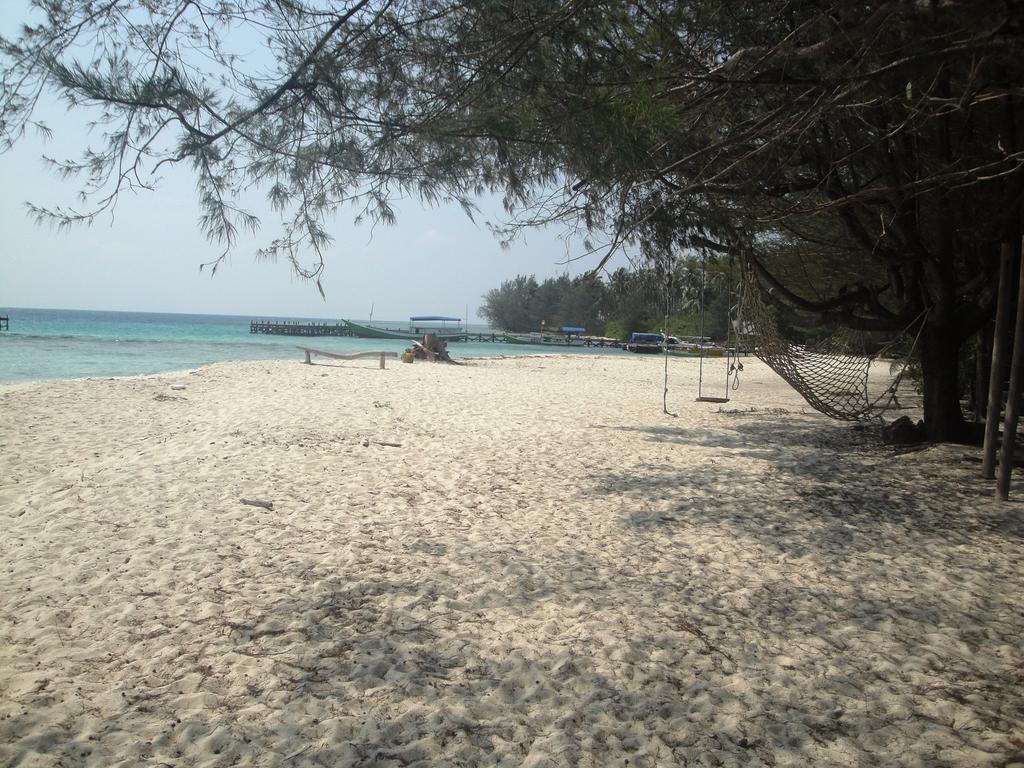 Menjangan Resort Karimunjawa Bilik gambar